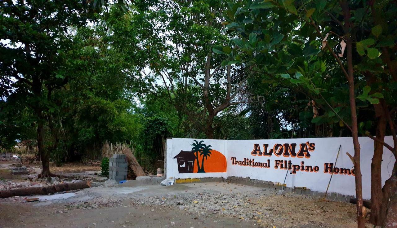 Traditional Filipino Transient House And Huts Near 100 Islands Wharf Alaminos Exterior photo
